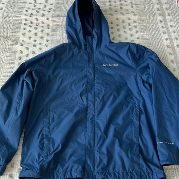 COPY Columbia Men’s Medium Blue Lightweight Rainjacket